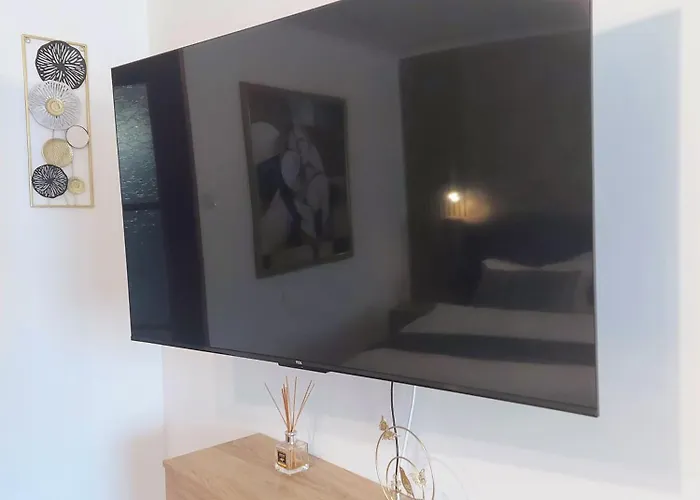 Aldira Joy Arena Nationala Lejlighed *