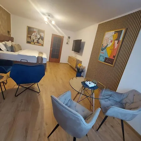 Aldira Joy Arena Nationala *